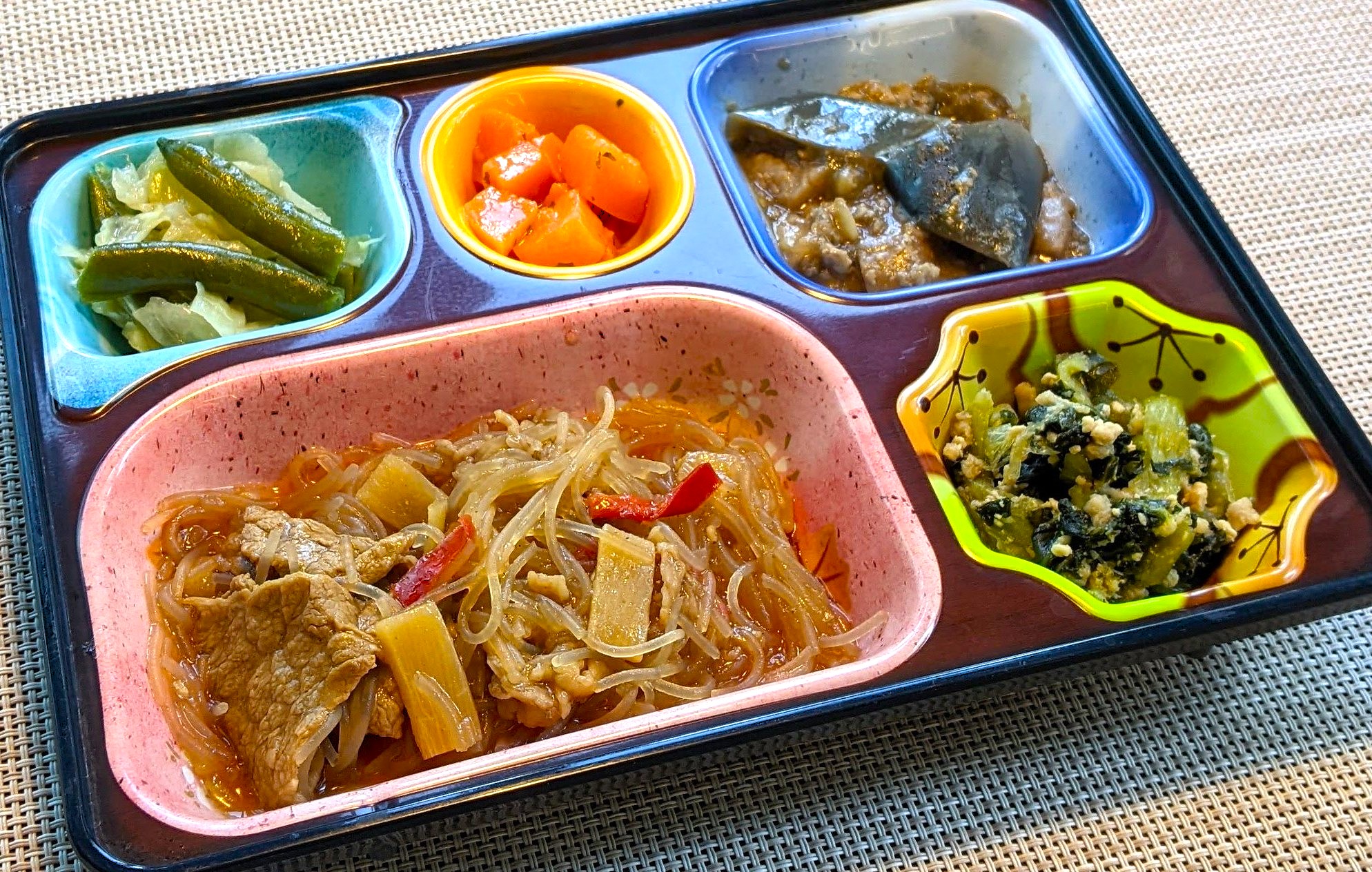 「今月のおすすめメニュー♪～牛肉と竹の子入り春雨炒め～」
